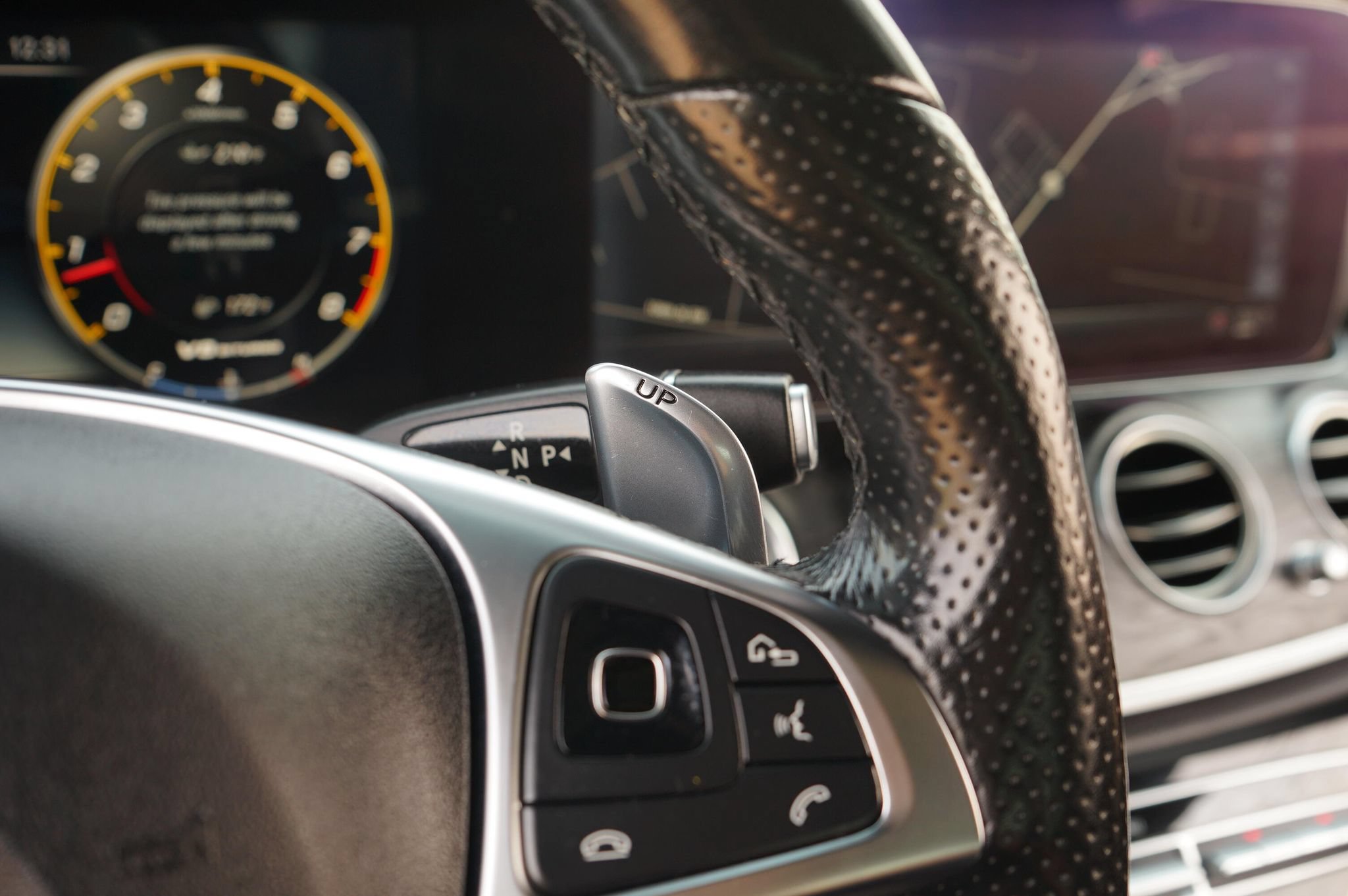 Used 2018 Mercedes-Benz E 63 AMG S image 28