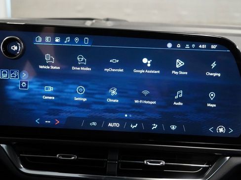 New 2026 Chevrolet Equinox EV LT image 18