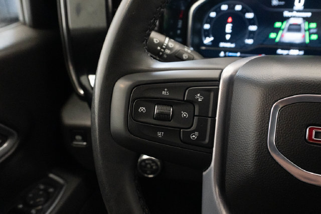 Used 2025 GMC Sierra 1500 SLT AWD/4WD image 10