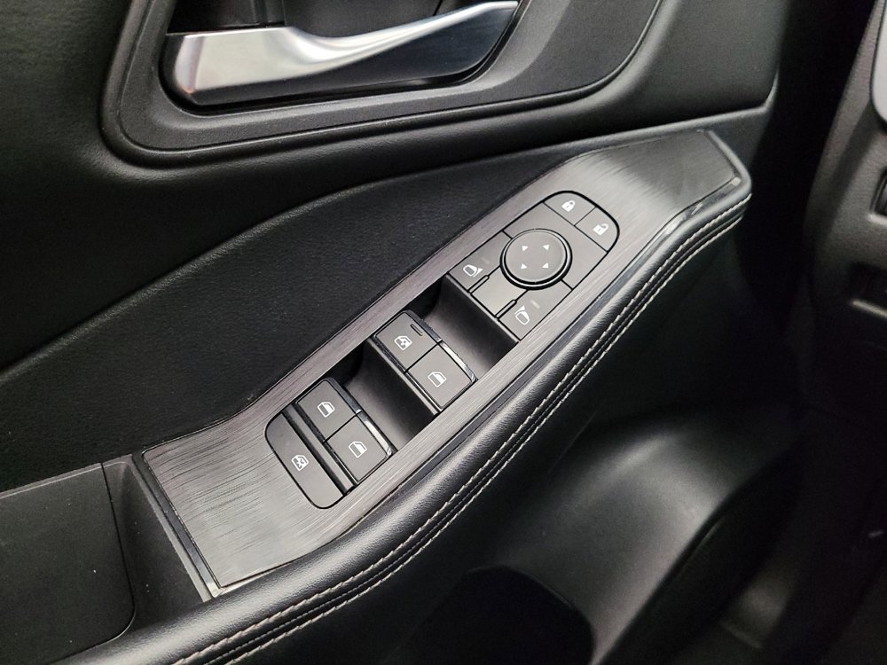 Used 2024 Nissan Rogue SV AWD/4WD image 27