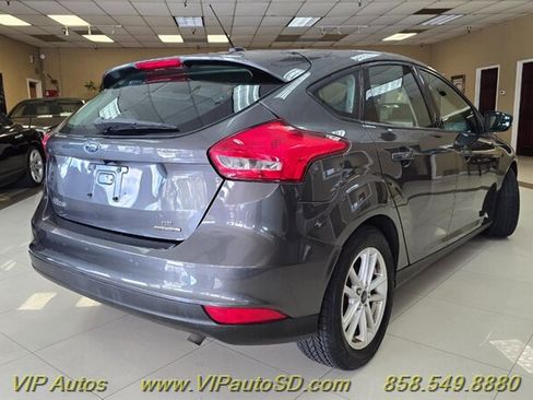 Used 2015 Ford Focus SE FWD image 3