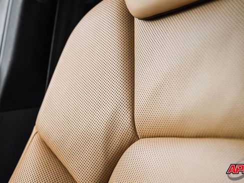 Used 2016 Porsche Cayenne image 28