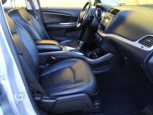 Used 2013 Dodge Journey SXT w/ Flexible Seating Group image 11