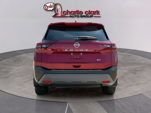 Used 2023 Nissan Rogue SV FWD image 5