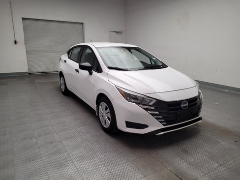 Used 2025 Nissan Versa S w/ Trunk Package FWD image 13