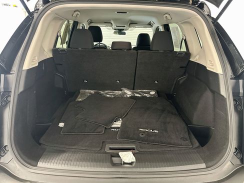 Used 2023 Nissan Rogue S AWD/4WD image 29