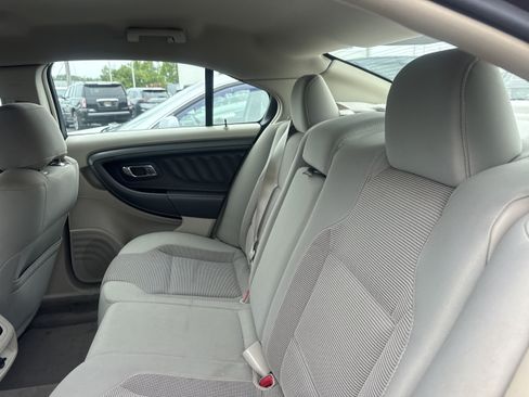 Used 2011 Ford Taurus SEL w/ SEL Technology Pkg FWD image 6
