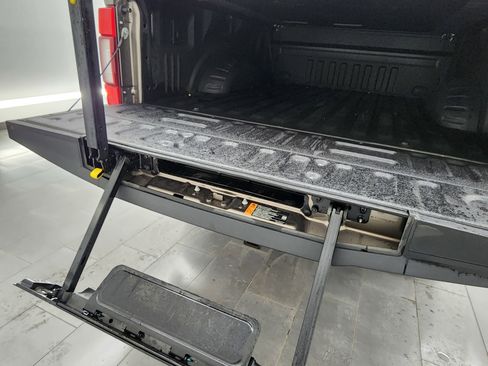 Used 2022 Ford F250 Lariat w/ Tremor Off-Road Package image 29