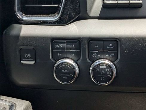Used 2024 GMC Sierra 1500 Denali AWD/4WD image 21