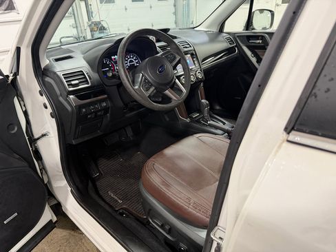 Used 2017 Subaru Forester 2.5i Touring w/ Popular Package #2 image 21