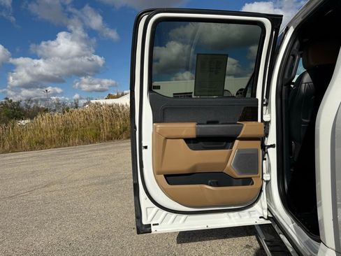 Used 2021 Ford F150 Lariat w/ Equipment Group 502A High image 31