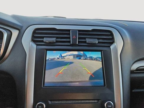 Used 2013 Ford Fusion SE image 15