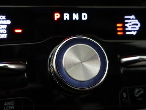 Used 2022 Jeep Grand Cherokee Overland w/ Luxury Tech Group IV image 64