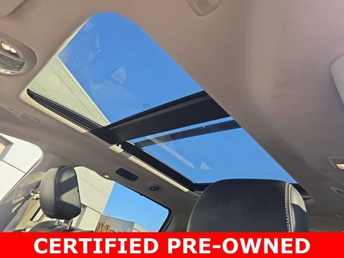 Used 2023 Chrysler Pacifica Limited image 31