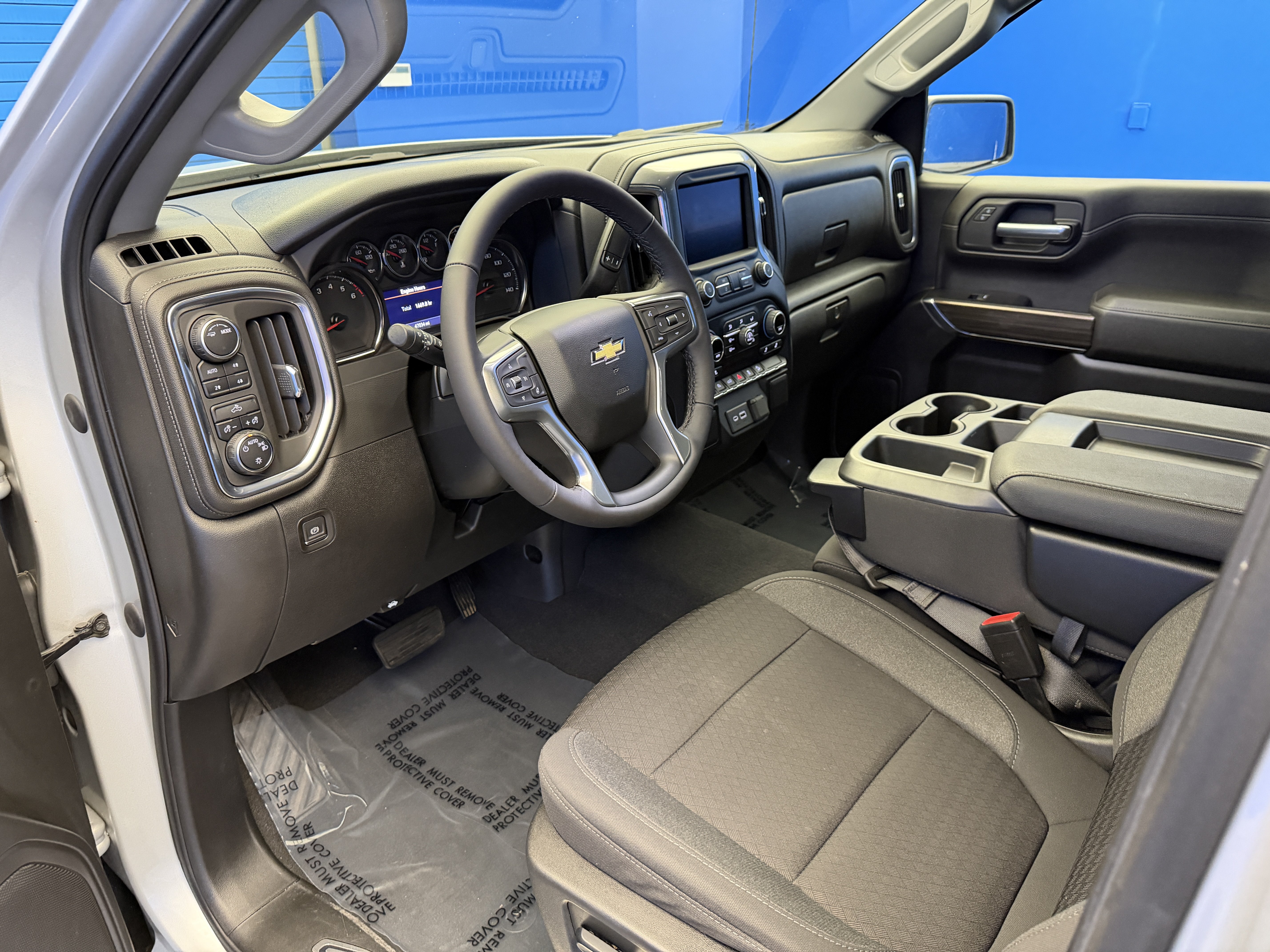 Used 2022 Chevrolet Silverado 1500 LT AWD/4WD image 11
