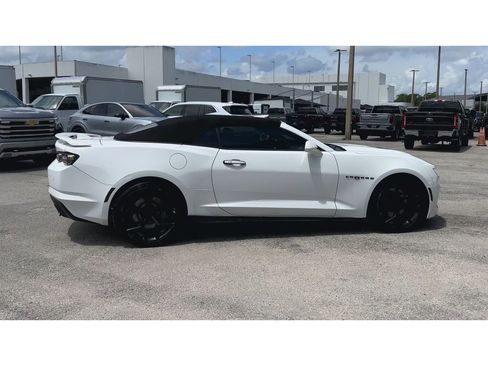 Used 2019 Chevrolet Camaro SS RWD image 9
