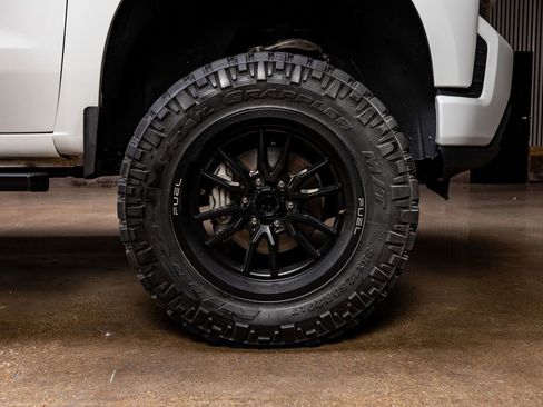 Used 2020 Chevrolet Silverado 1500 RST w/ Texas Edition image 11