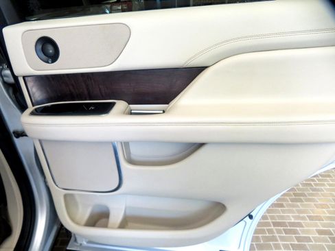 Used 2019 Lincoln Navigator Reserve w/ Cargo Package image 21