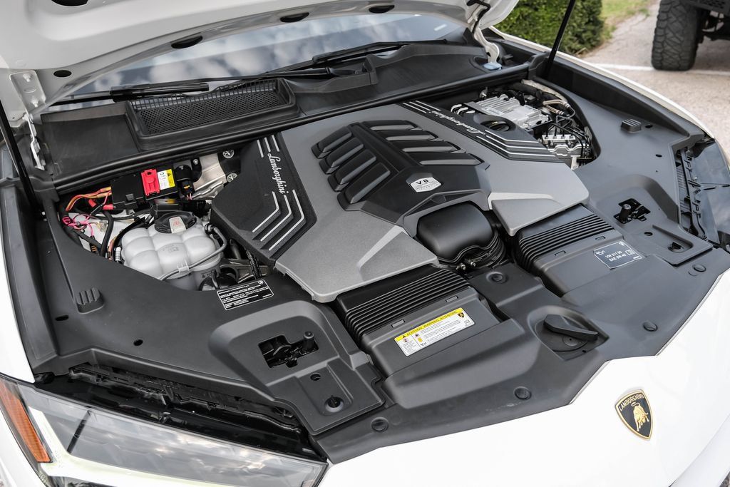 Used 2022 Lamborghini Urus AWD/4WD image 61