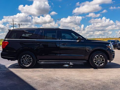 Used 2022 Ford Expedition Max XLT AWD/4WD image 2