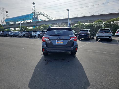 Used 2019 Subaru Outback 2.5i Limited w/ Popular Package #2 image 6