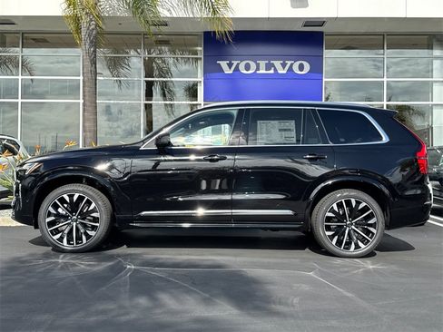 New 2026 Volvo XC90 T8 Plus image 2