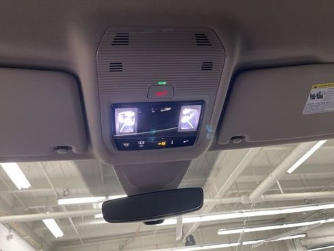 New 2026 Volkswagen Atlas SE image 25