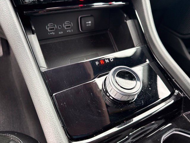 Used 2023 Jeep Grand Cherokee Altitude AWD/4WD image 7