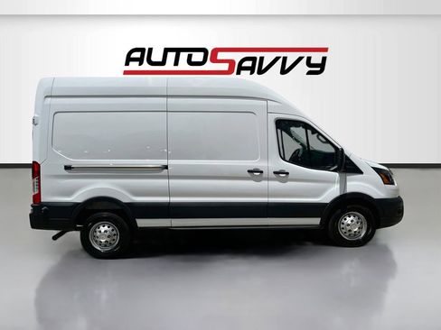 Used 2024 Ford Transit 250 148 High Roof AWD image 8