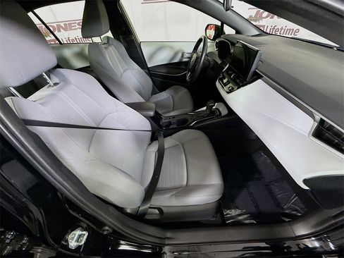 Certified 2024 Toyota Corolla SE image 29