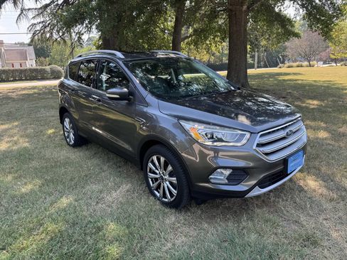 Used 2017 Ford Escape Titanium AWD/4WD image 2