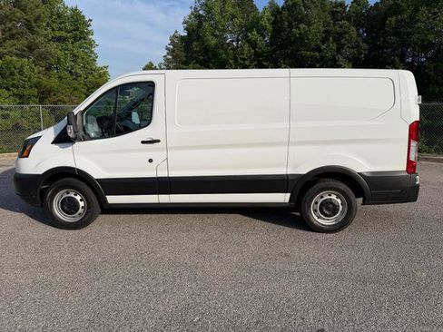 Used 2019 Ford Transit 150 130 Low Roof RWD image 8