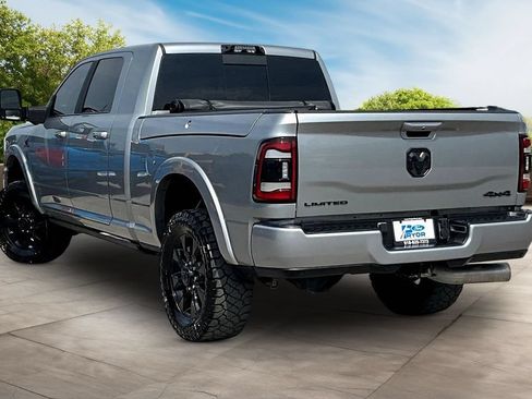 Used 2024 RAM 3500 Limited AWD/4WD image 12
