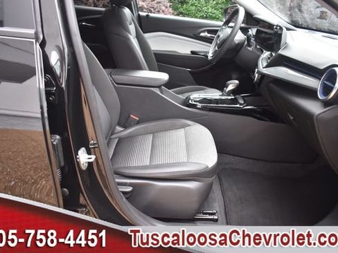 Certified 2025 Chevrolet Trax LT FWD image 20