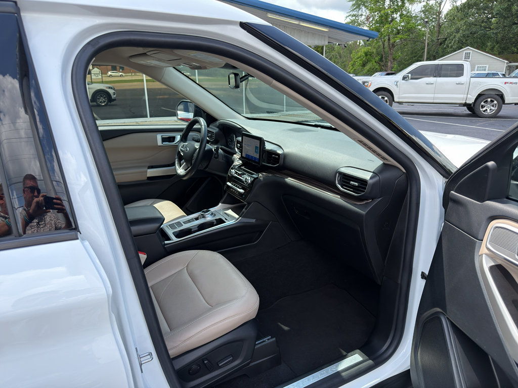 Used 2022 Ford Explorer Limited RWD image 13