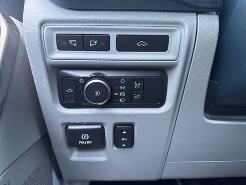 Used 2021 Ford F150 Limited image 15