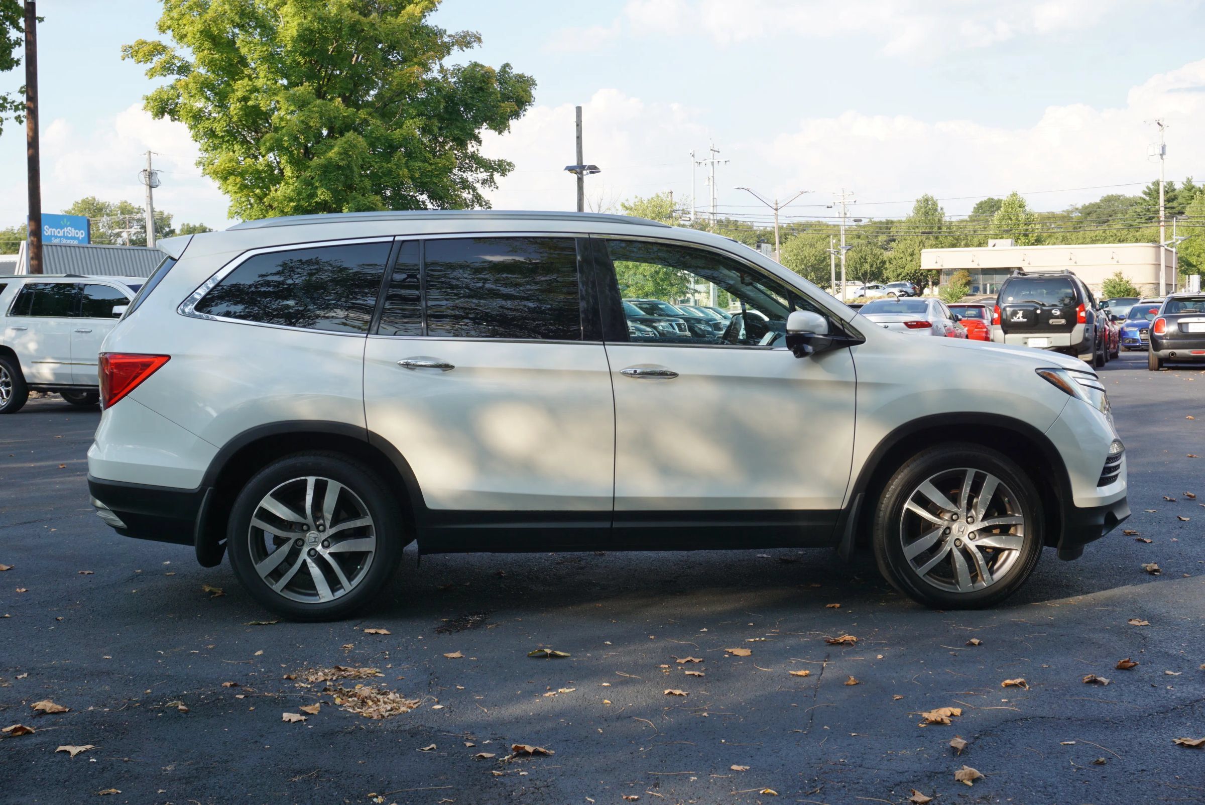 Used 2016 Honda Pilot Touring image 4