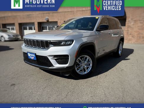 New 2026 Jeep Grand Cherokee Laredo X AWD/4WD image 1