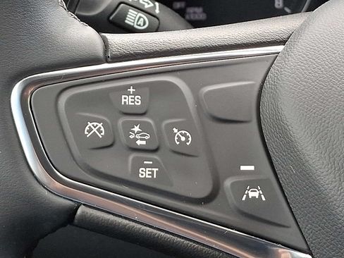 Used 2023 Chevrolet Equinox LT AWD/4WD image 21
