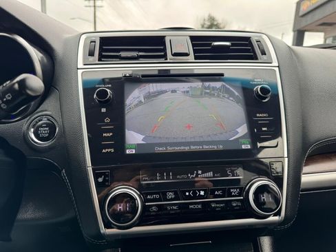 Used 2018 Subaru Outback 2.5i Limited image 16