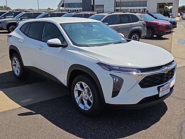 New 2026 Chevrolet Trax LS w/ LS Convenience Package FWD image 5
