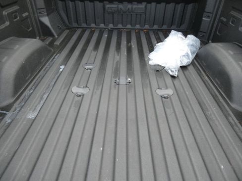 Certified 2025 GMC Sierra 2500 Denali Ultimate AWD/4WD image 17