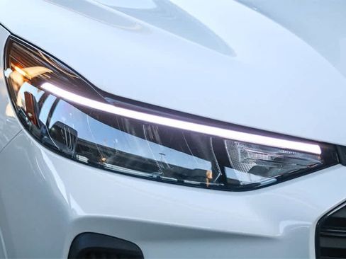 Used 2024 Ford Escape ST-Line w/ Equipment Group 301A image 4