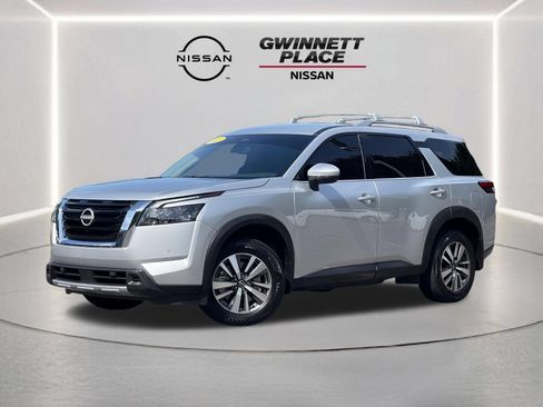 Used 2025 Nissan Pathfinder SL w/ Cargo Package AWD/4WD image 1