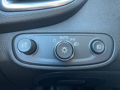 Used 2020 Chevrolet Trax Premier image 22