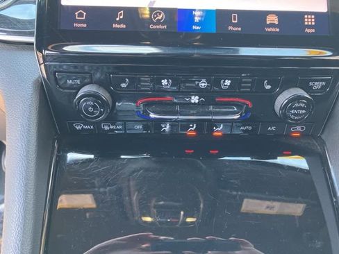 Used 2022 Jeep Grand Cherokee Trailhawk image 20