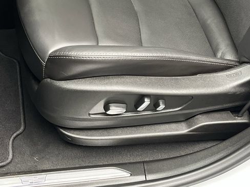 Certified 2025 Cadillac XT5 Premium Luxury image 12