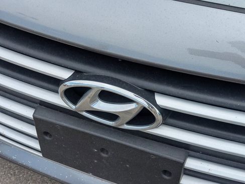 Used 2017 Hyundai Elantra SE image 10