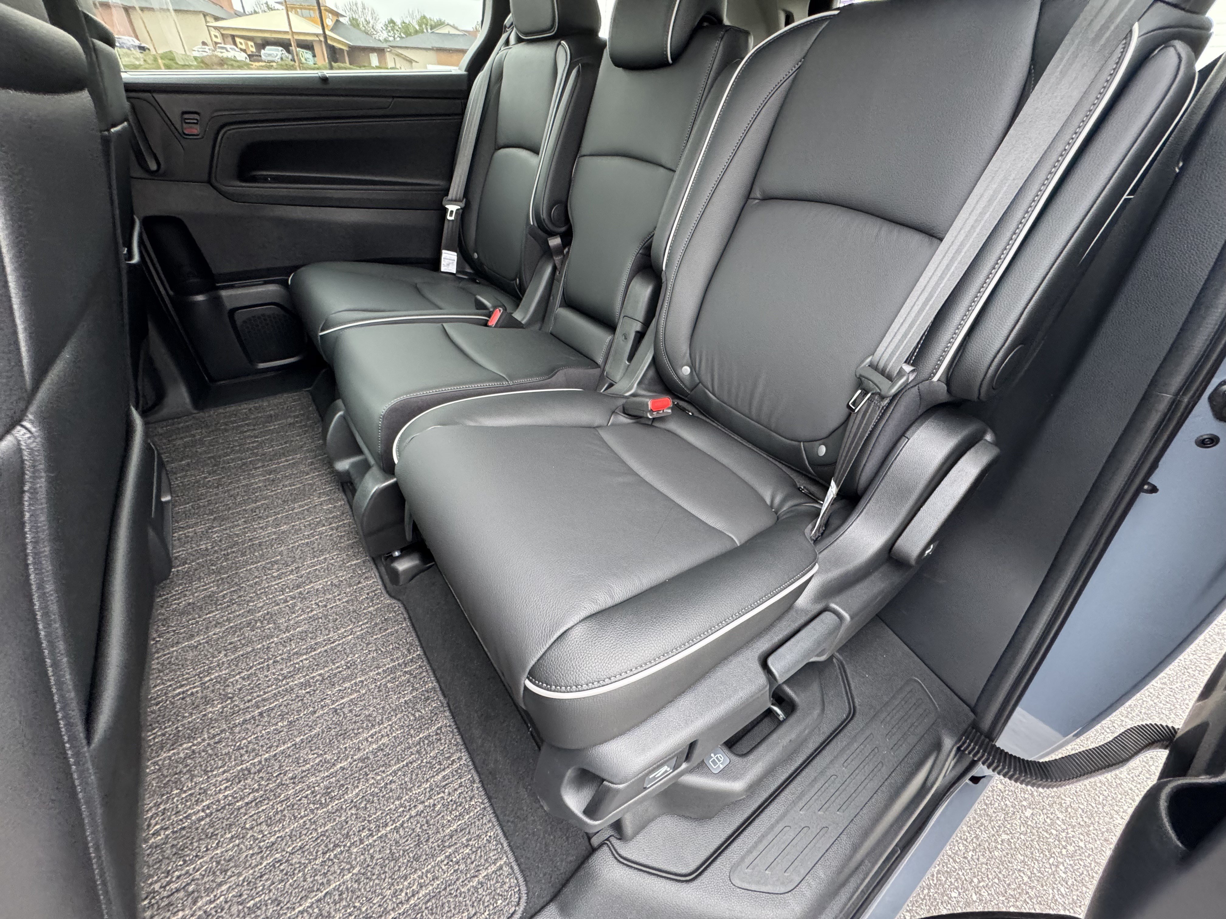 New 2027 Honda Odyssey Touring image 27
