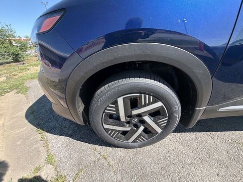 New 2026 Nissan Kicks SV w/ Charging Package FWD image 10